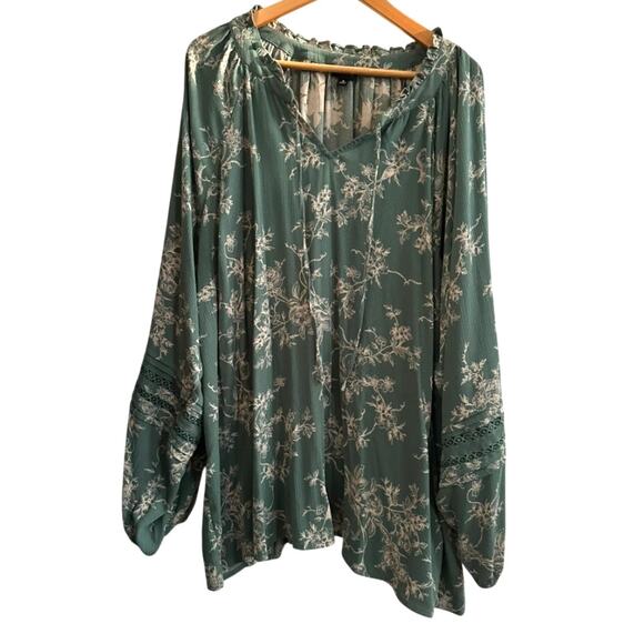 Torrid Women’s Plus Size 5X Green Floral Boho Peasant Blouse Long Sleeve - Picture 2 of 7
